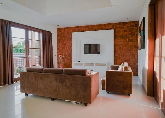 Bale Gede Luxury فيلة سمينياك