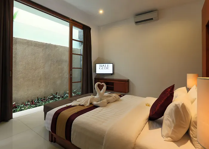 Bale Gede Luxury فيلة سمينياك