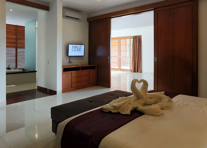 Bale Gede Luxury * سمينياك