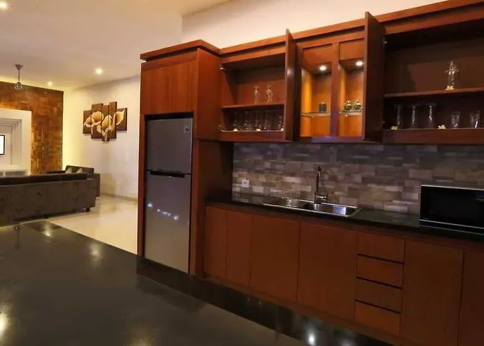 Bale Gede Luxury فيلة سمينياك